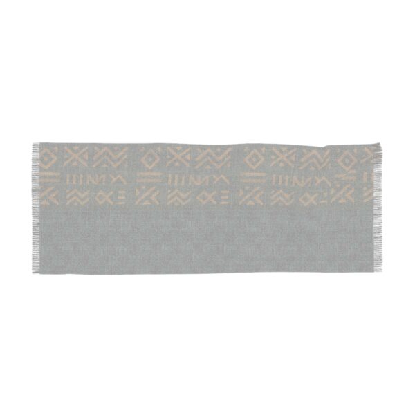 Trendy Geometric Light Scarf for Everyday Wear - Image 3